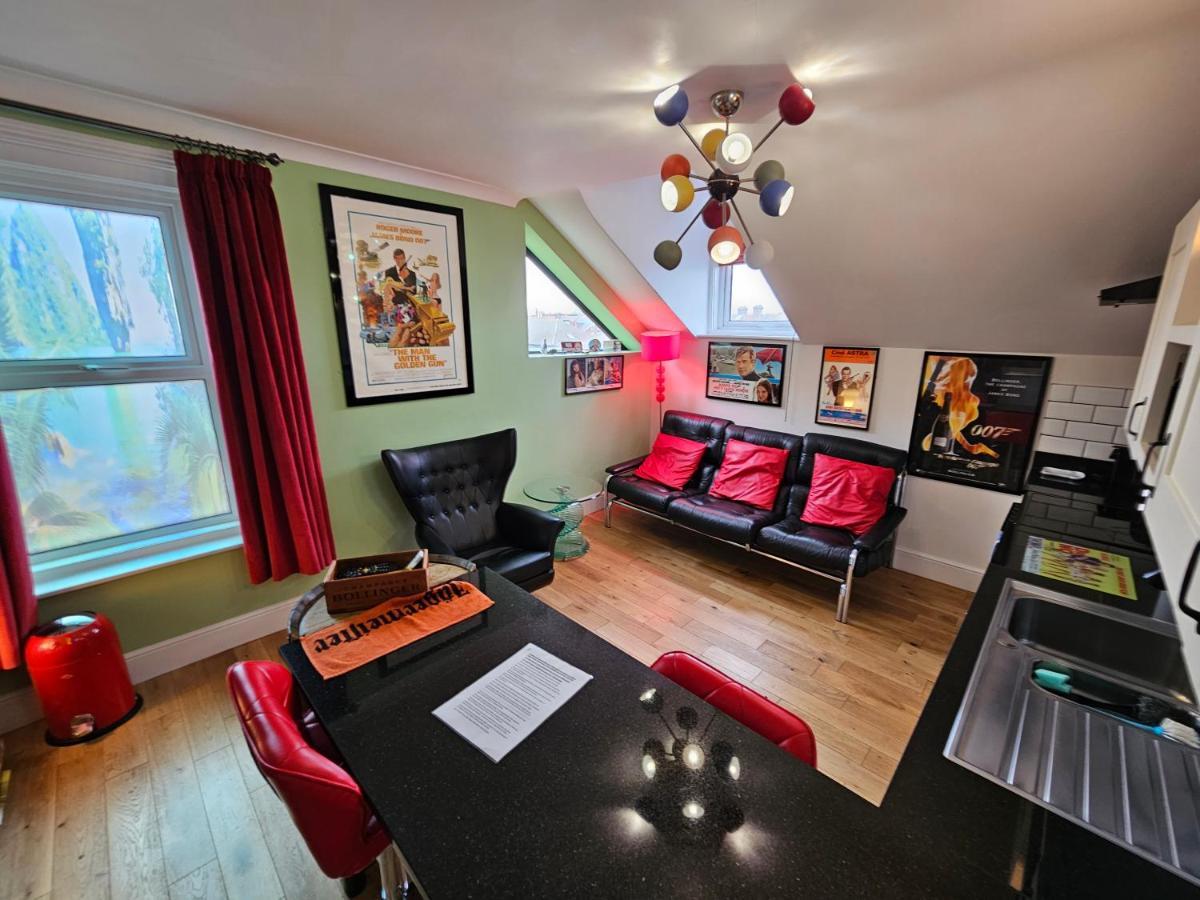 Southsea Royale James Bond 3 Bed Cool Penthouse, Seafront Parking Portsmouth Esterno foto